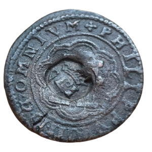 Felipe III Resello falso de 1603 sobre un 4 maravedís falso de 1599. MBC